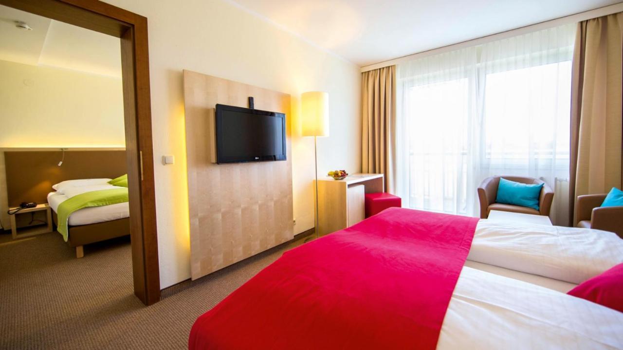 Momentum Hotel Anif Dış mekan fotoğraf